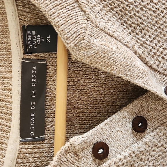 OSCAR De La Renta Sweater - Picture 2 of 5